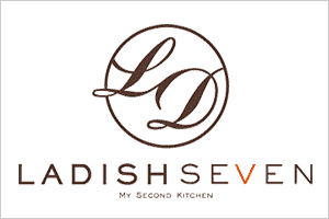 ラディッシュセブンは、生産者さんと料理人とお客様の交流の場。常に美味しさと健康・楽しさを発見できる新しい空間。「宮崎の中心地にLaDishがあってよかった」そう思ってもらえるような、いつ来てもわくわくするような、食のワンダーランドを目指します。
