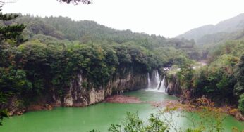 滝好き必見！恐怖の伝説が残る「ままこ滝」の迫力がすごい-小林市