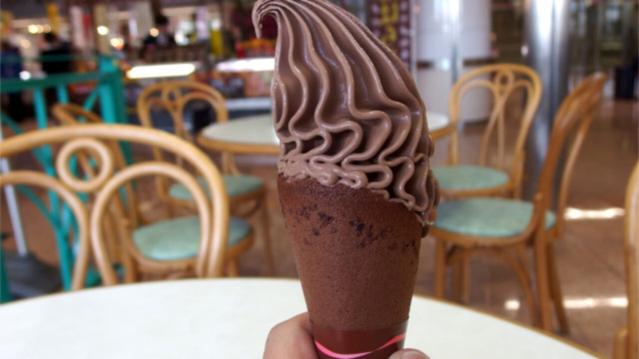 もう食べた? 空港先行発売の濃厚チョコレートソフトクリーム | 宮崎て