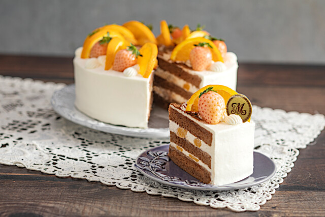 宮崎県産不知火と白いちごのショコラショートケーキ
