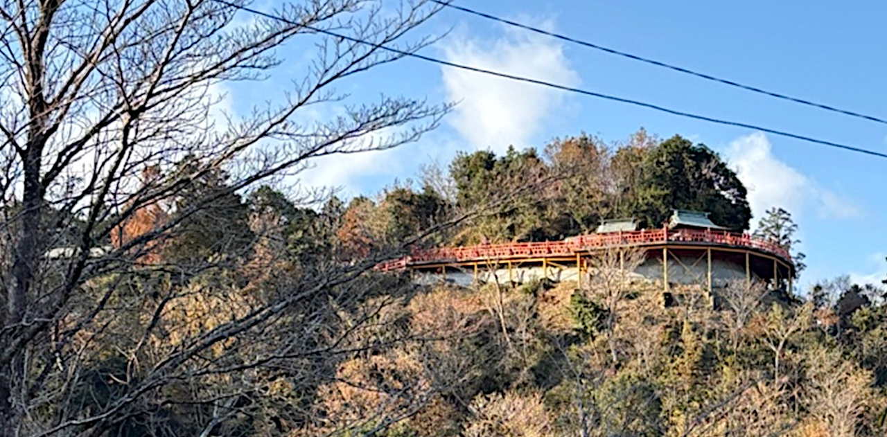 霞神社遠景