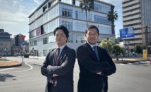 AGATAを率いる桑原一太GM（右）と大村さん（左）