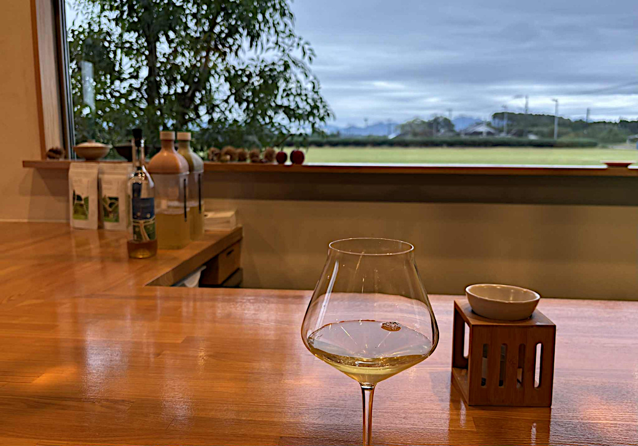 「サロン・ド・テ・もりもっ茶」内部