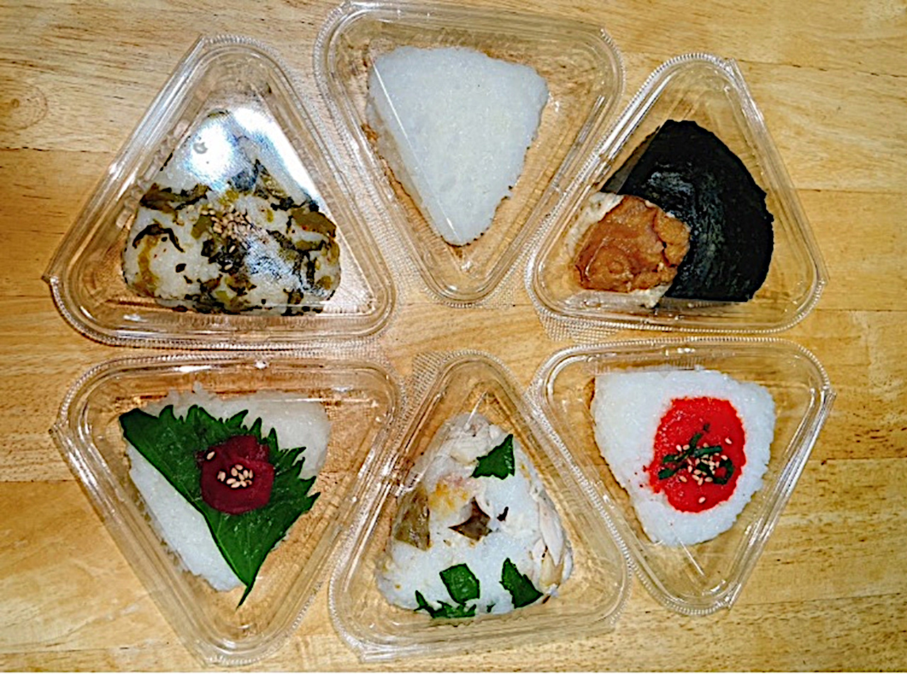 えびの産米のおむすび