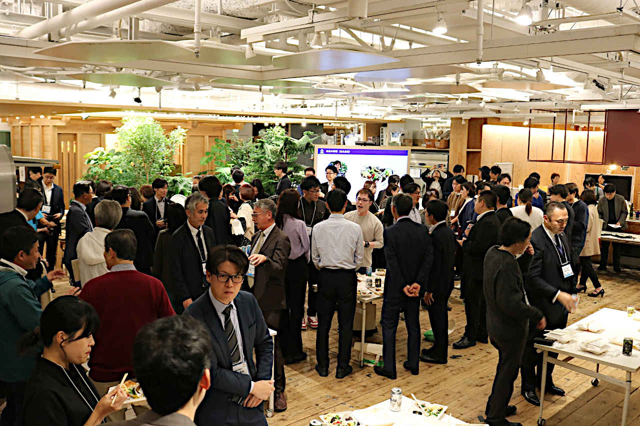 交流会の様子２