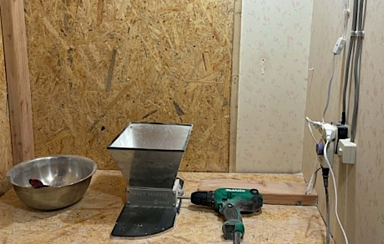 手作りの粉砕器