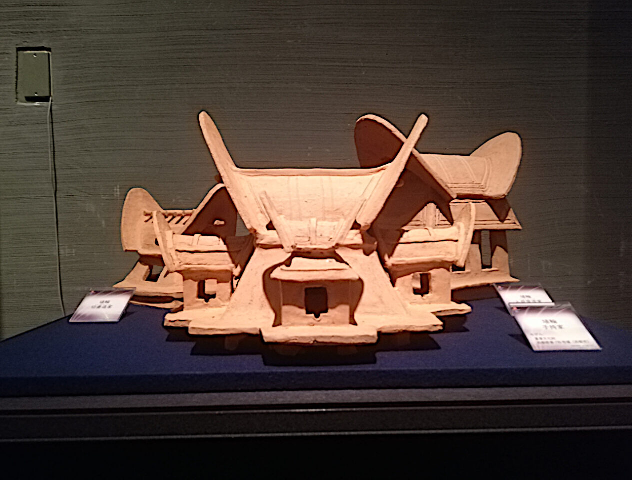 子持ち家型埴輪