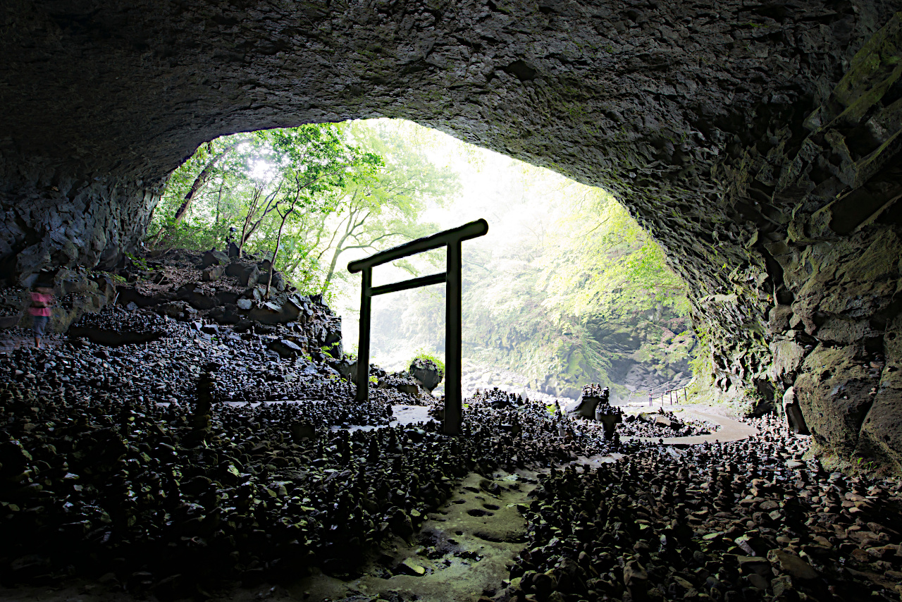天安河原